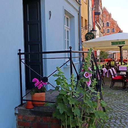 Modern Apartment With Garden In Wismar Exterior photo